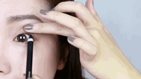 眼線怎么畫(huà) 眼線的畫(huà)法步驟圖