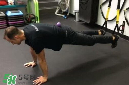 trx俯臥撐是練什么的？trx俯臥撐怎么練？