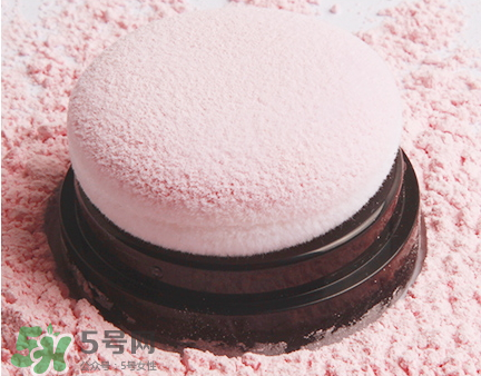 ILISYA柔色定妝蜜粉多少錢？ILISYA柔色定妝蜜粉怎么樣？