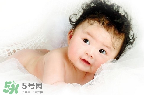 寶寶發(fā)燒抽搐正常嗎？寶寶發(fā)燒抽搐怎么辦？