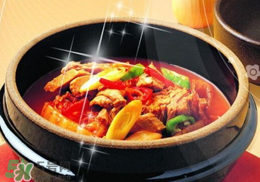 美國黃燜雞米飯為什么那么貴？美國黃燜雞米飯多少錢一份？