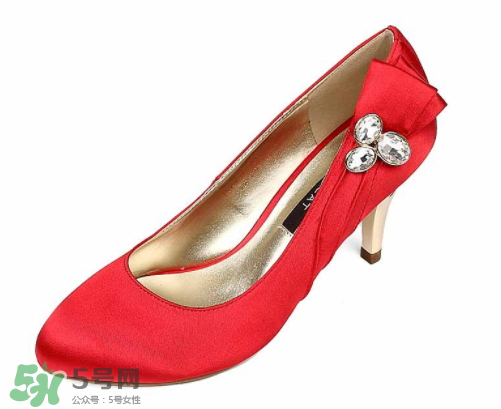 接吻貓鞋子是幾線品牌？接吻貓什么檔次？