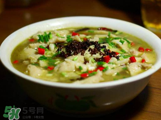 鰱魚(yú)可以做酸菜魚(yú)嗎？鰱魚(yú)怎么做酸菜魚(yú)？