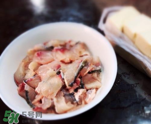 鯉魚(yú)能切片嗎？鯉魚(yú)怎么切片？