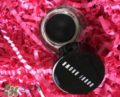 眼線膏和眼線液筆哪個好用？眼線膏和眼線液新人這樣選擇