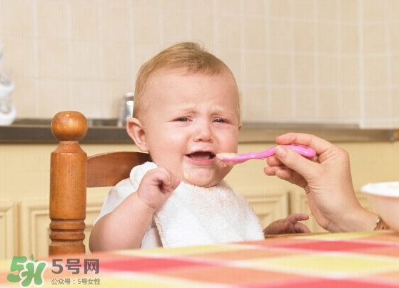 寶寶發(fā)燒抽搐正常嗎？寶寶發(fā)燒抽搐怎么辦？