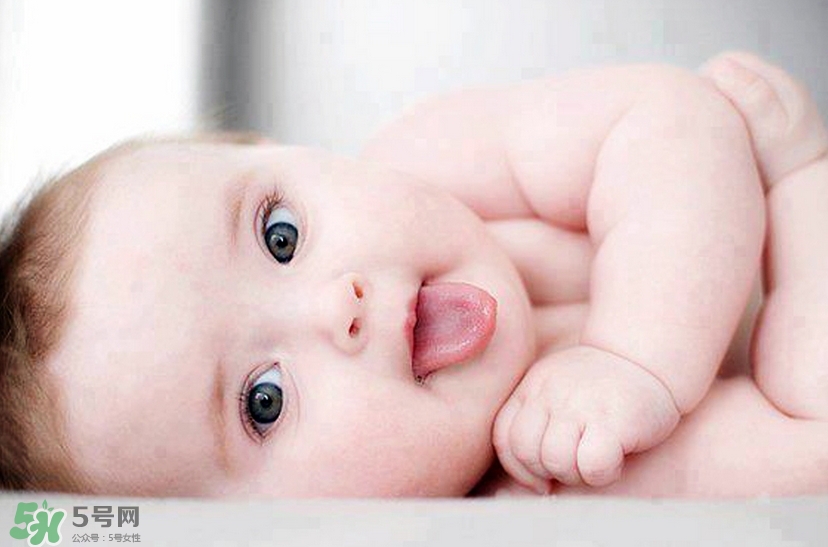 寶寶什么時候會笑？逗寶寶笑的小妙招