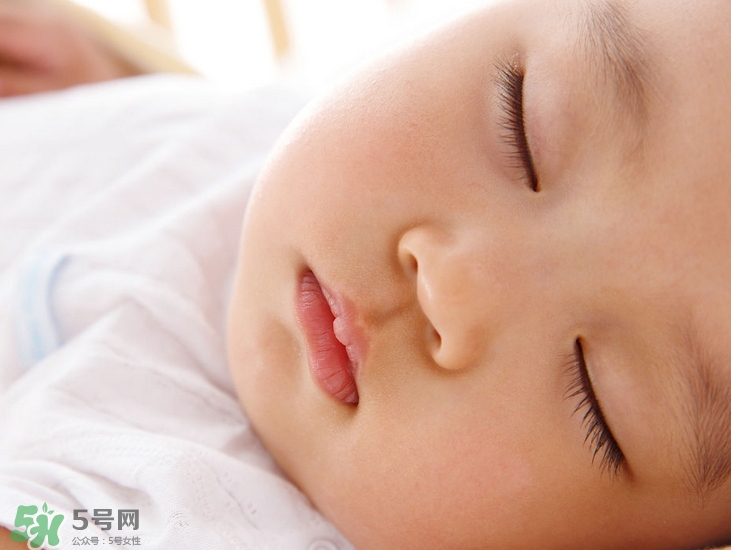 讓寶寶睡出好相貌完美教程 讓寶寶睡出好相貌完美教程