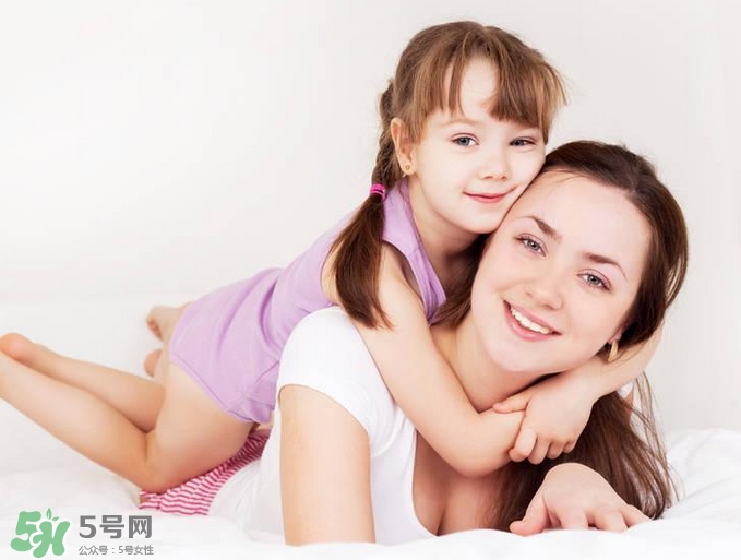 寶寶什么時候會笑？逗寶寶笑的小妙招