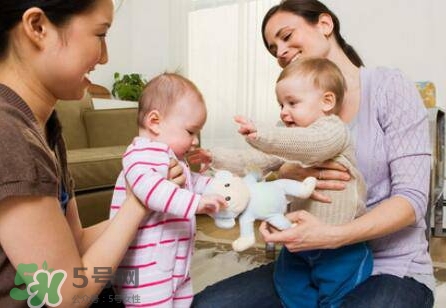 寶寶說話早晚和智力有關系嗎？寶寶說話晚怎么辦？