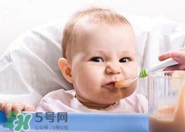 新生兒痤瘡多久會(huì)好？新生兒痤瘡能用百多邦嗎？