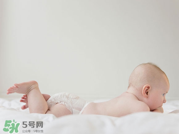 寶寶頭型是睡出來(lái)的嗎？寶寶頭型矯正最佳時(shí)間