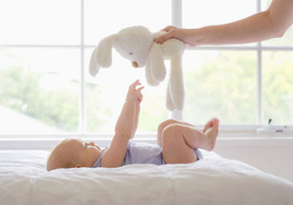 寶寶頭型是睡出來的嗎？寶寶頭型矯正最佳時間