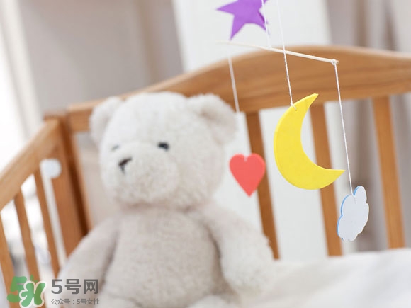 寶寶頭型是睡出來(lái)的嗎？寶寶頭型矯正最佳時(shí)間