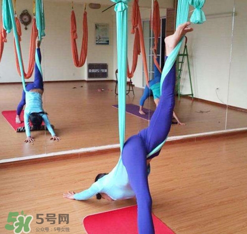 空中瑜伽誰發(fā)明的？空中瑜伽到底有哪些功效