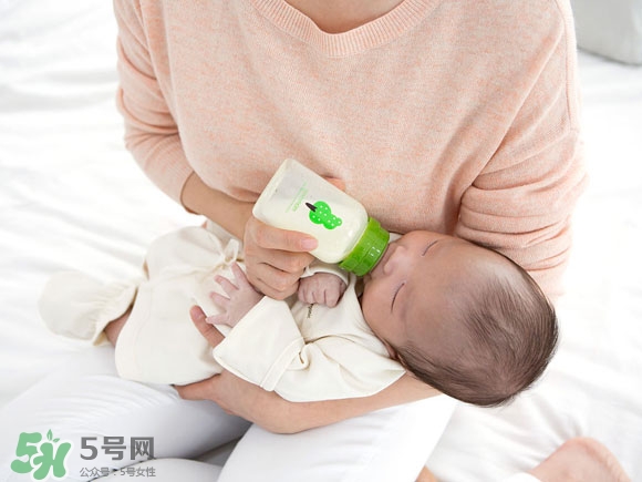 寶寶頭型是睡出來(lái)的嗎？寶寶頭型矯正最佳時(shí)間