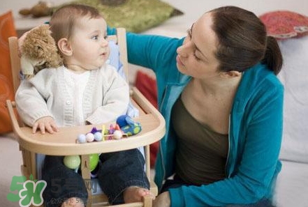 寶寶說話早晚和智力有關系嗎？寶寶說話晚怎么辦？