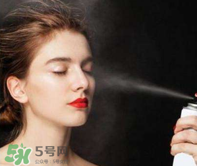 干皮用什么定妝？干皮怎么定妝?