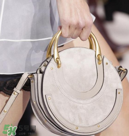 chloe pixie多少錢？蔻依17秋冬新款圓形包包專柜價格