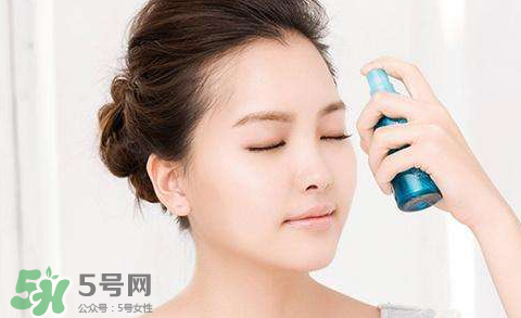 噴霧可以代替化妝水嗎？噴霧可以經(jīng)常使用嗎？