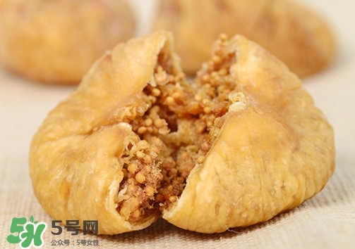 無花果干可以空腹吃嗎？無花果干泡水喝有什么功效