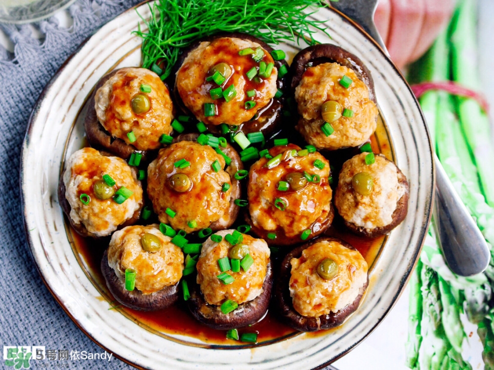 香菇釀肉的家常做法及蒸多長(zhǎng)時(shí)間 香菇釀肉的家常做法及蒸多長(zhǎng)時(shí)間