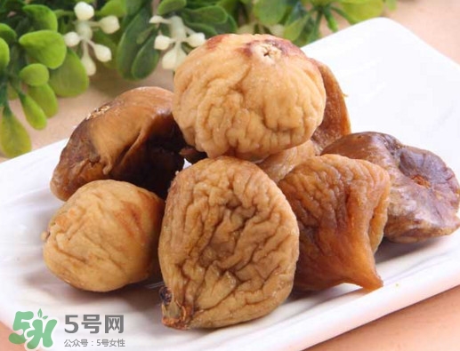 無花果干一天能吃多少？無花果干吃多了會(huì)怎樣