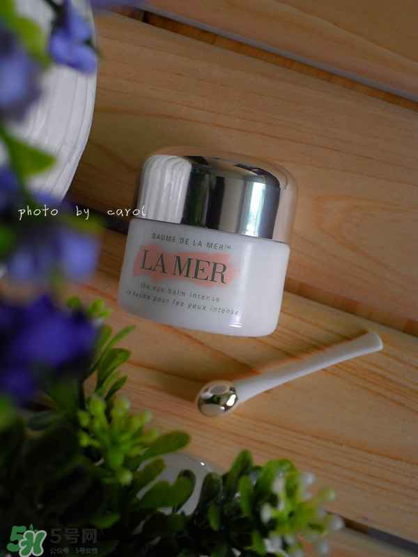 海藍(lán)之謎眼霜白瓶和綠瓶有什么區(qū)別 海藍(lán)之謎眼霜白瓶和綠瓶有什么區(qū)別