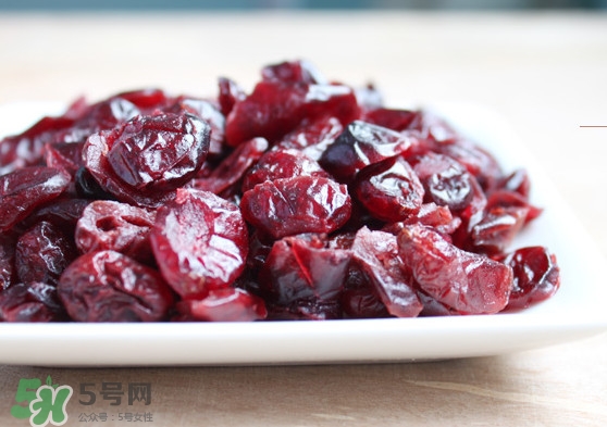 蔓越莓干每天吃很多有好處嗎？蔓越莓干哪個牌子好