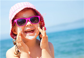 防曬怎么補(bǔ)涂？防曬是防什么？