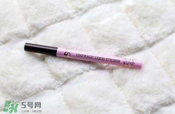 眼線老是暈妝怎么辦？防水眼線大合集