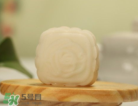 月餅皮可以加水嗎？月餅皮為什么不能放水？