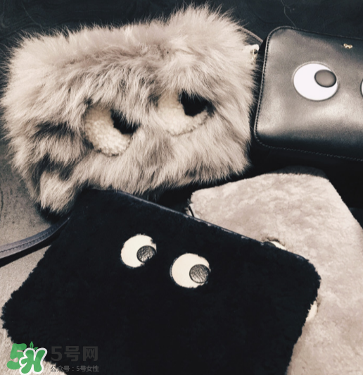 anya hindmarch什么價(jià)位？anya hindmarch包貴嗎？