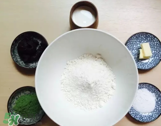 抹茶紅豆月餅好吃嗎？低熱量抹茶紅豆月餅做法