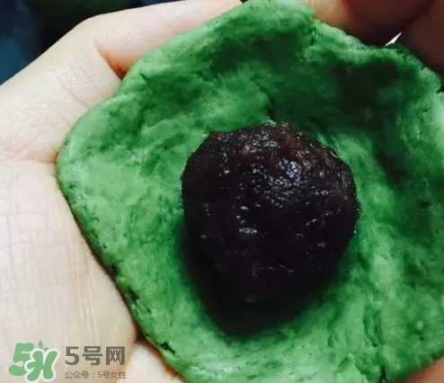 抹茶紅豆月餅好吃嗎？低熱量抹茶紅豆月餅做法