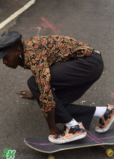 supreme與andres serrano聯(lián)名系列在哪買_什么時候發(fā)售？