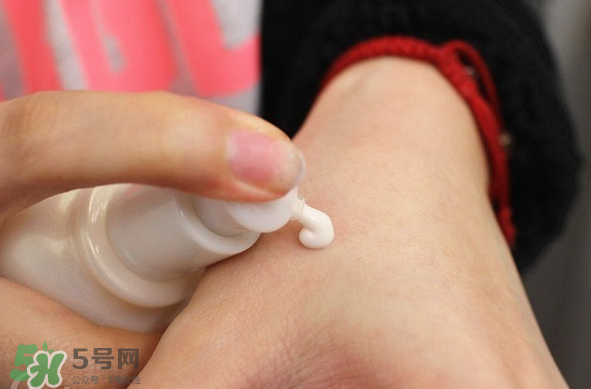 雪花秀妝前乳好用嗎？雪花秀妝前乳要卸妝嗎？