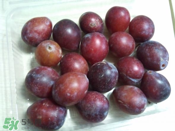 西梅核仁有毒嗎？西梅核咽下去了怎么辦？