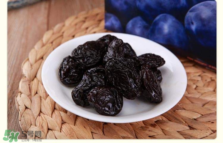 西梅核仁有毒嗎？西梅核咽下去了怎么辦？