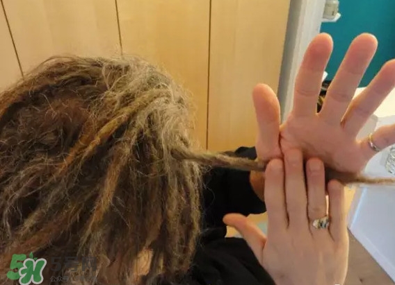 臟辮是什么意思？臟辮是怎么弄的