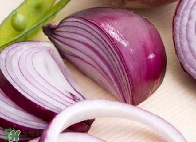 洋蔥榨汁能每天喝嗎？洋蔥汁能治什么??？