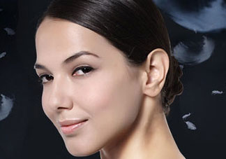 泊泉雅bb霜怎么樣？泊泉雅bb霜多少錢一瓶？