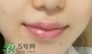 美寶蓮唇釉m500豆沙色適合黃皮嗎？