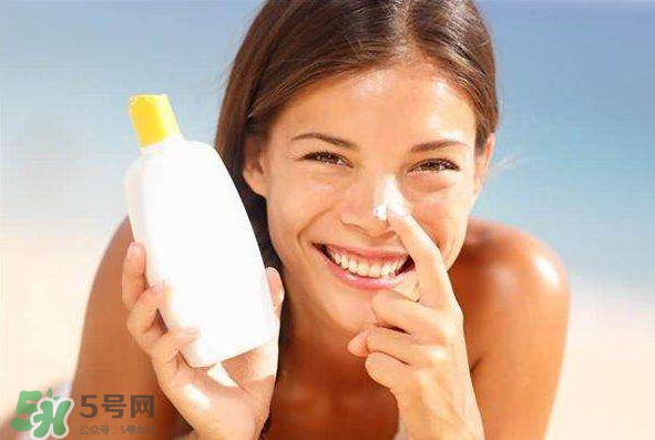 痘痘肌的護(hù)膚品怎么挑？正確挑選祛痘產(chǎn)品