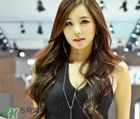 秋天為什么會掉頭發(fā)_秋天為什么脫發(fā)厲害 秋天為什么會掉頭發(fā)_秋天為什么脫發(fā)厲害