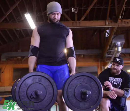 農(nóng)夫行走可以單手嗎？農(nóng)夫行走要沉肩嗎？