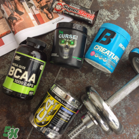 肌酸是訓(xùn)練前吃還是訓(xùn)練后吃？肌酸是激素嗎？