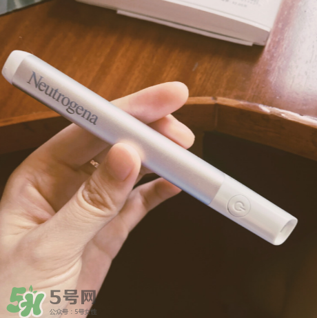 露得清紅藍(lán)光療便攜祛痘儀光療筆怎么樣？露得清光療筆測(cè)評(píng)