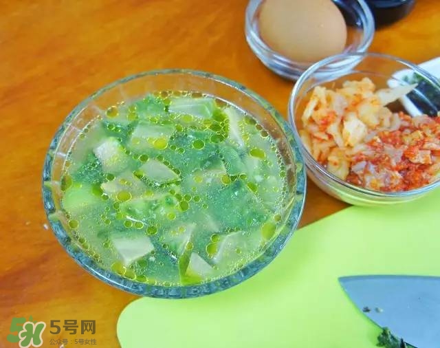 牛油果沙拉怎么做？牛油果沙拉用什么醬？