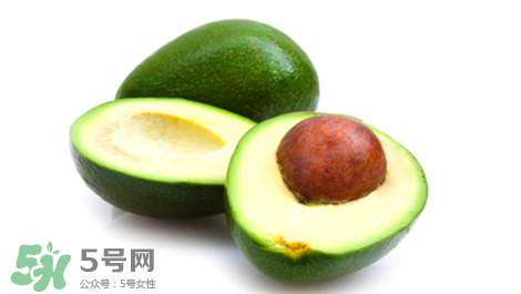 牛油果果汁怎么做？牛油果和什么榨汁好喝？